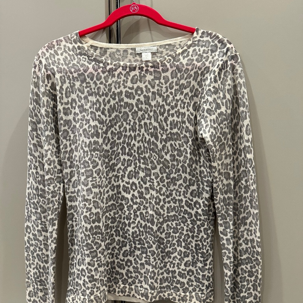 Garnet hill gray ivory leopard long sleeve crew neck sweater size s nwot